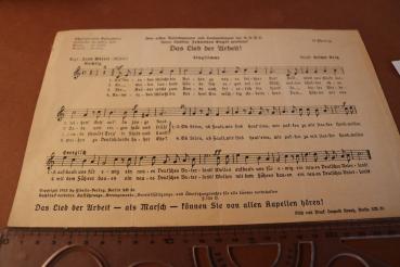 zwei Liedtexte gewidmet dem NSBO Betriebsleiter - Lied der Arbeit und Betriebspioniere